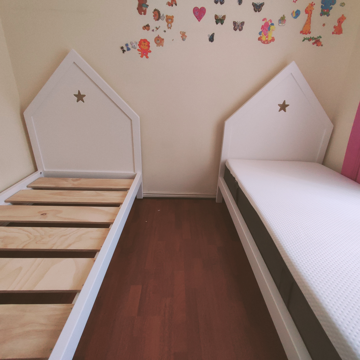 Cama Respaldo Casa Color