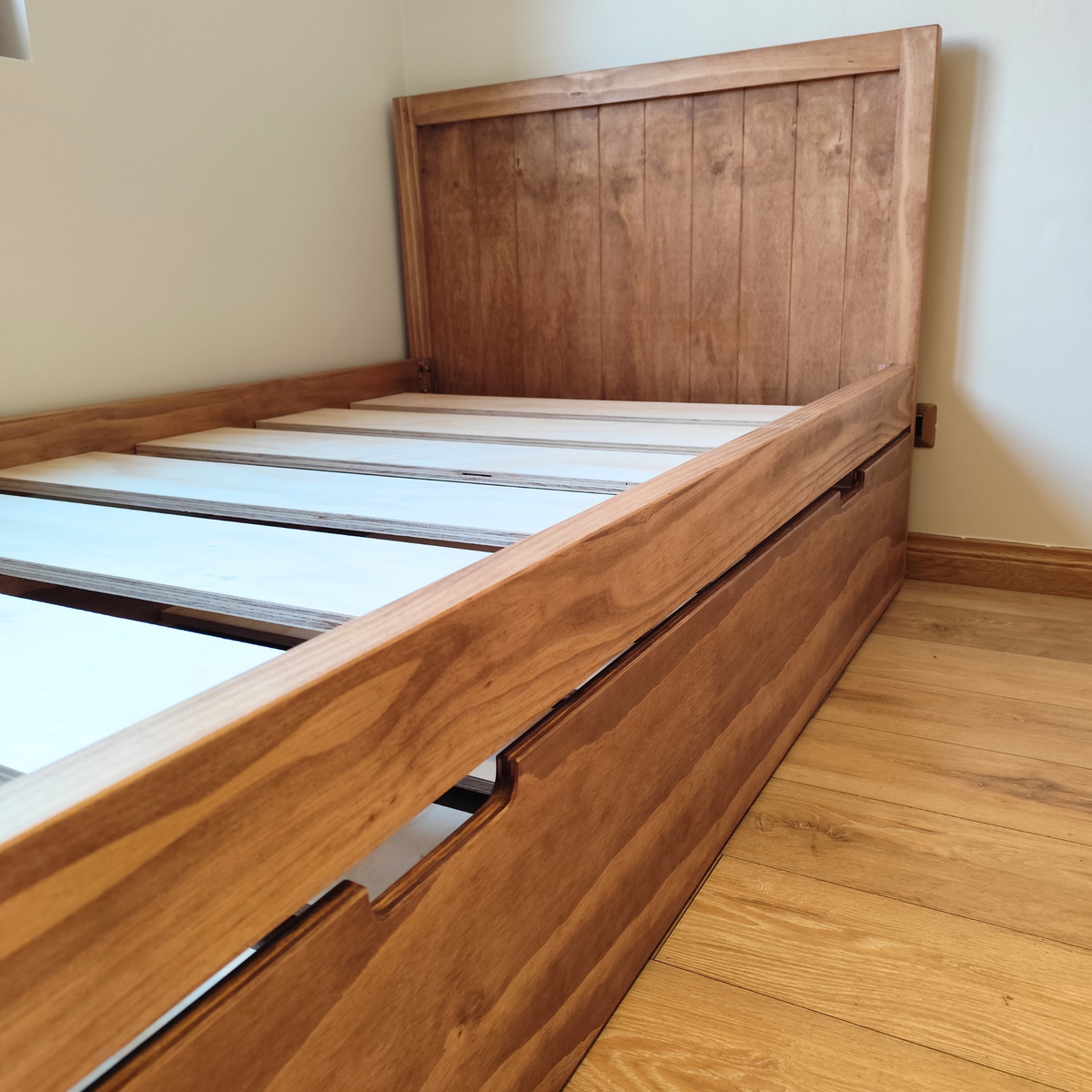 Cama Ranurada